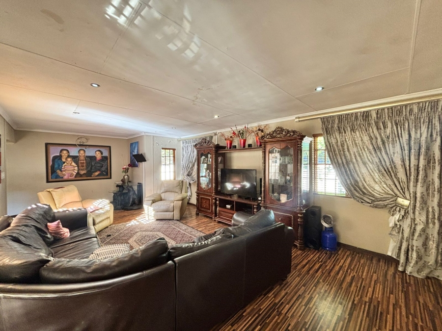5 Bedroom Property for Sale in Sasolburg Ext 11 Free State